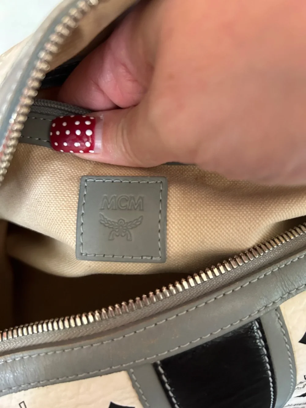 MCM White & Black Visetos Bowling Satchel - Picture 7 of 12